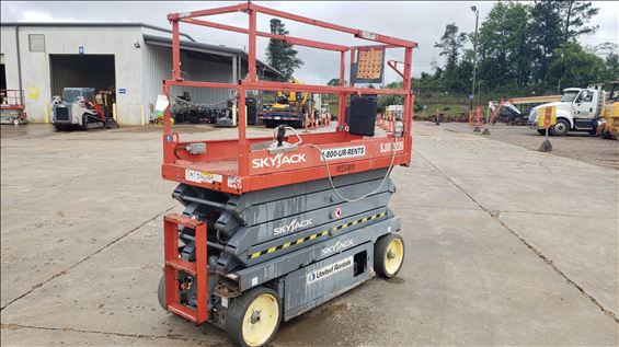 2014 Skyjack SJIII3226 Scissor Lift