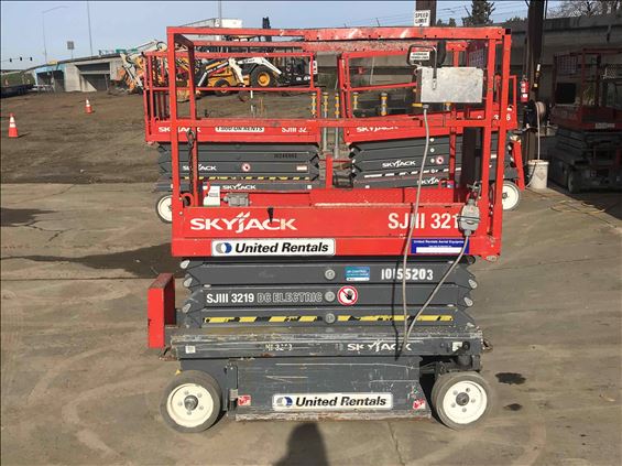 2013 Skyjack SJIII3219 Scissor Lift