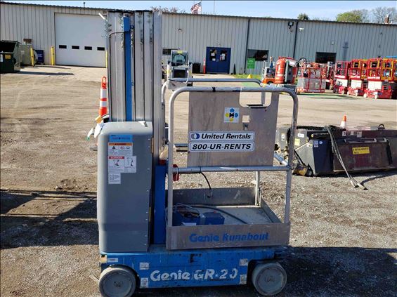 2014 Genie GR-20 Vertical Lift