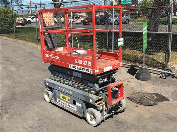 2014 Skyjack SJIII3219 Scissor Lift