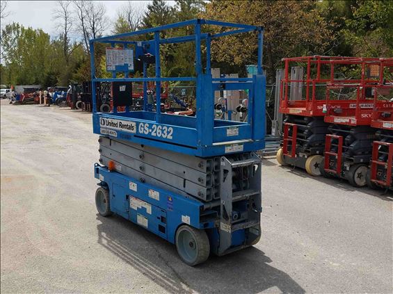 2014 Genie GS-2632 Scissor Lift
