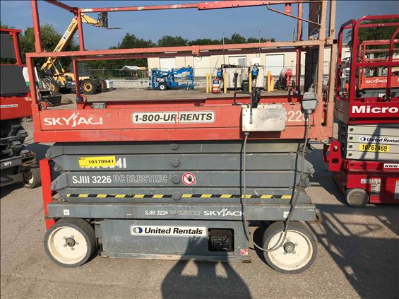 2013 Skyjack SJIII3226 Scissor Lift