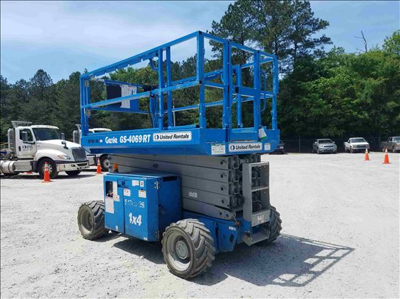 2013 Genie GS-4069 RT Scissor Lift