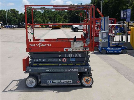 2013 Skyjack SJIII3219 Scissor Lift