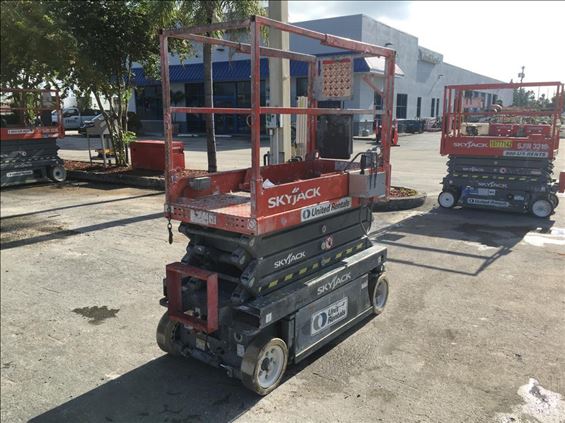 2016 Skyjack SJIII3219 Scissor Lift