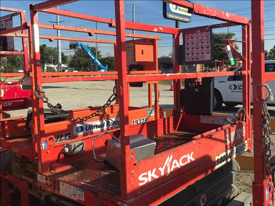2015 Skyjack SJIII3219 Scissor Lift