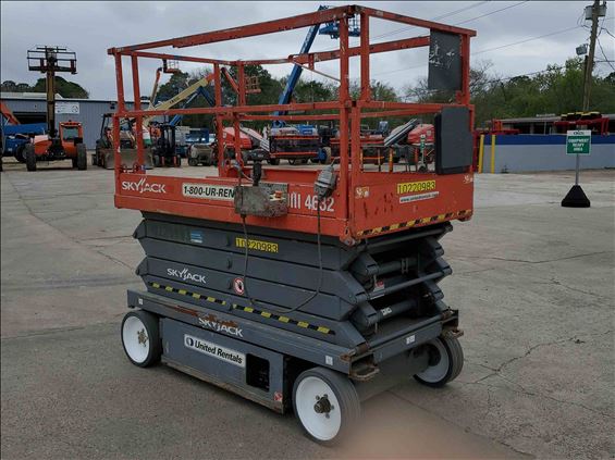 2014 Skyjack SJIII4632 Scissor Lift