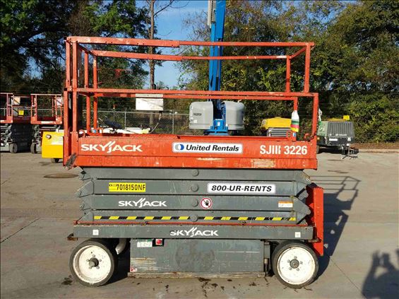 2014 Skyjack SJIII3226 Scissor Lift
