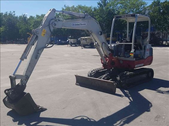 2014 Takeuchi TB235 Mini-Excavator
