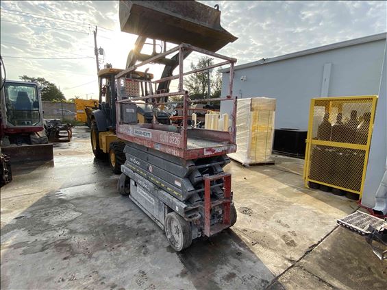 2013 Skyjack SJIII3226 Scissor Lift