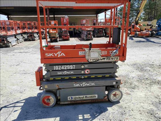 2014 Skyjack SJIII3219 Scissor Lift