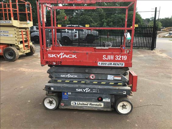 2014 Skyjack SJIII3219 Scissor Lift