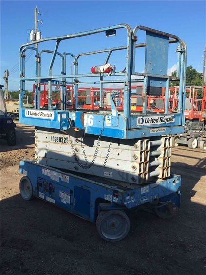2014 Genie GS-3246 Scissor Lift