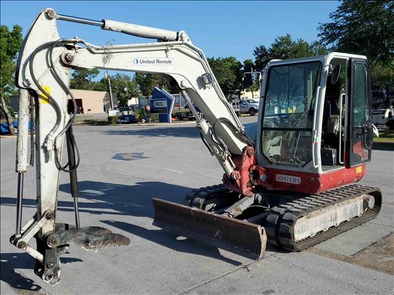2016 Takeuchi TB260C Mini-Excavator