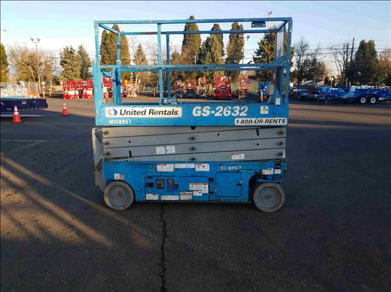 2013 Genie GS-2632 Scissor Lift
