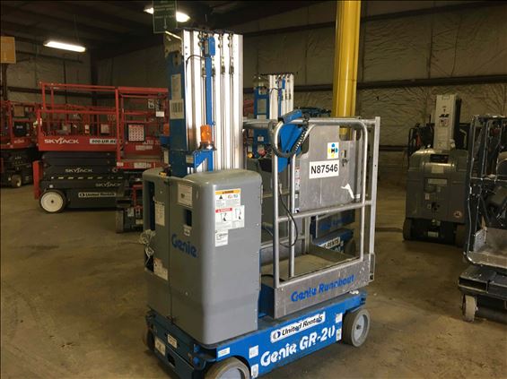 2014 Genie GR-20 Vertical Lift
