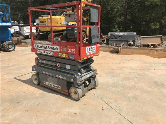 2013 Skyjack SJIII3219 Scissor Lift