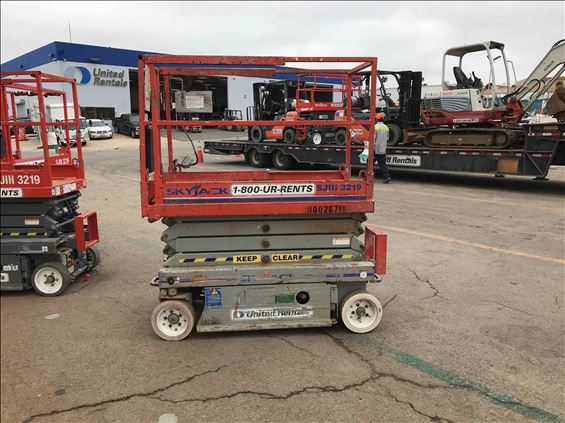 2012 Skyjack SJIII3219 Scissor Lift