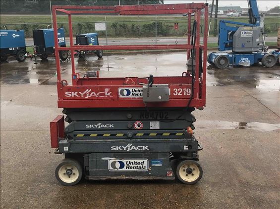 2014 Skyjack SJIII3219 Scissor Lift