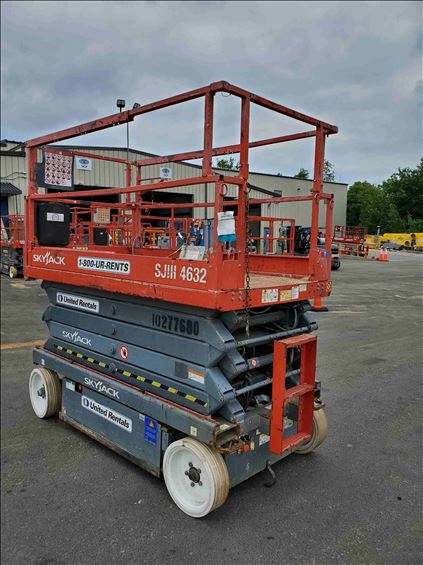 2014 Skyjack SJIII4632 Scissor Lift