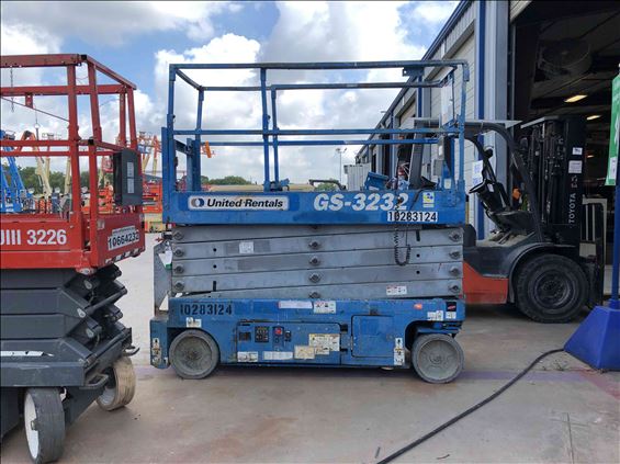 2014 Genie GS-3232 Scissor Lift