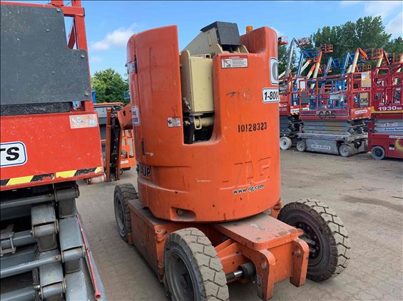 2013 JLG E300AJ Boom Lift