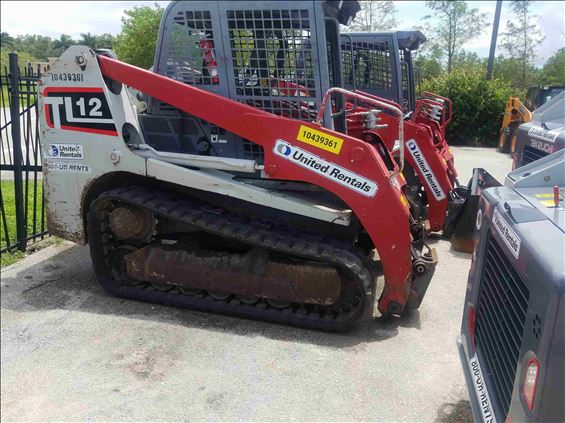 2015 Takeuchi TL12R