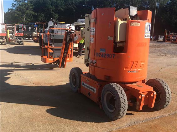 2014 JLG E300AJP Articulating Boom Lift