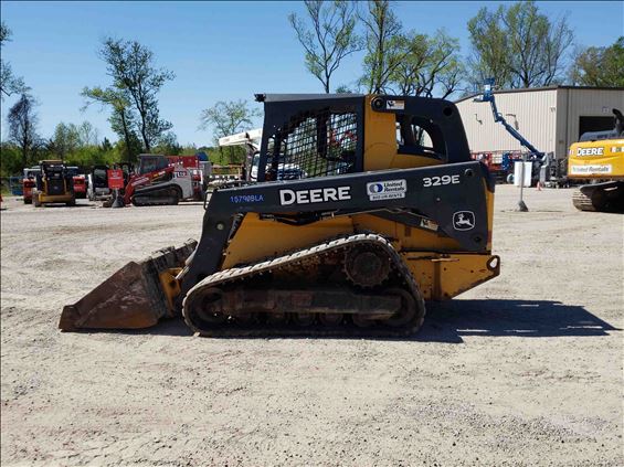 2014 John Deere 329E