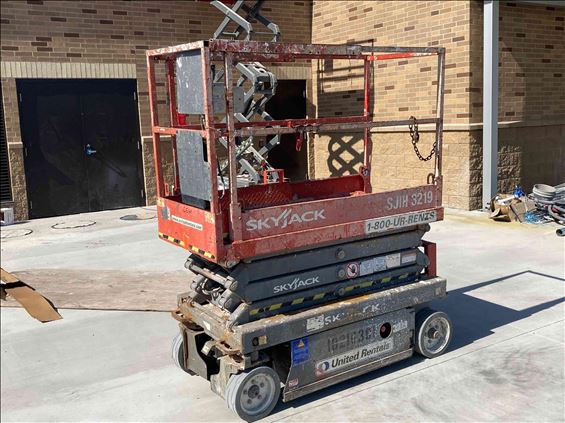 2014 Skyjack SJIII3219 Scissor Lift