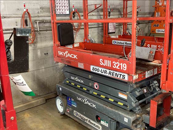 2014 Skyjack SJIII3219 Scissor Lift