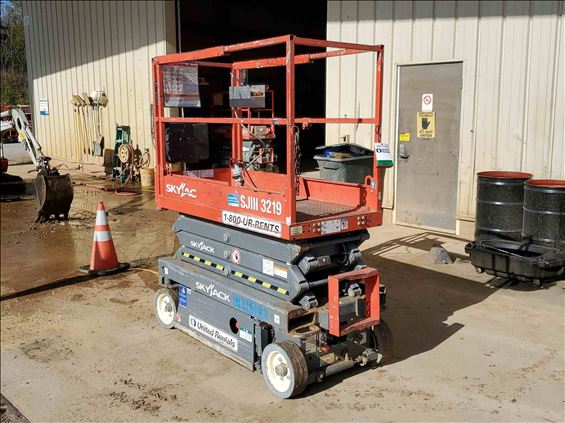 2014 Skyjack SJIII3219 Scissor Lift