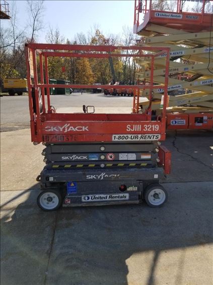 2014 Skyjack SJIII3219 Scissor Lift
