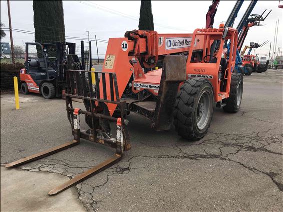2013 SKYTRAK 10054 Rough Terrain Forklift
