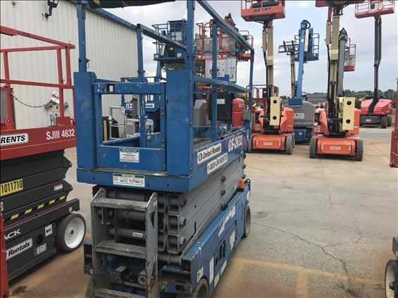 2014 Genie GS-2632 Scissor Lift