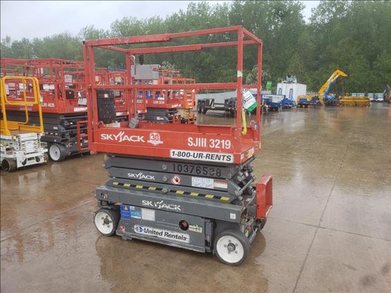 2015 Skyjack SJIII3219 Scissor Lift