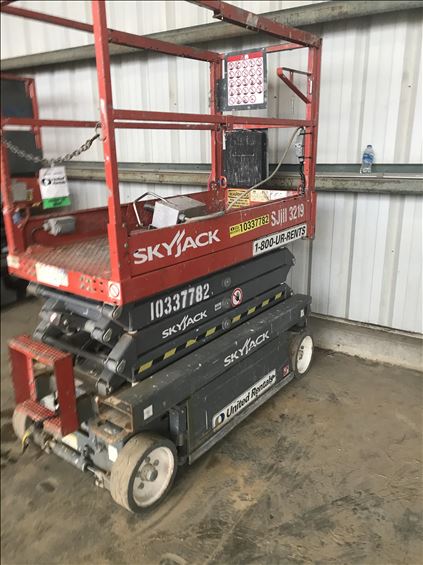 2015 Skyjack SJIII3219 Scissor Lift