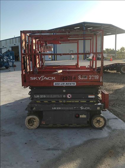 2013 Skyjack SJIII3219 Scissor Lift