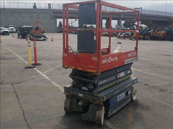 2013 Skyjack SJIII3219 Scissor Lift