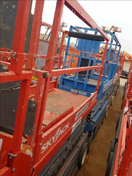 2014 Skyjack SJIII3226 Scissor Lift