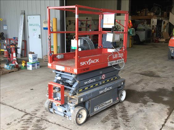 2015 Skyjack SJIII3219 Scissor Lift