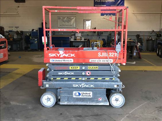 2014 Skyjack SJIII3219 Scissor Lift