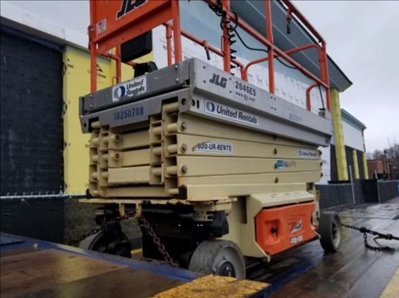 2014 JLG 2646ES Scissor Lift