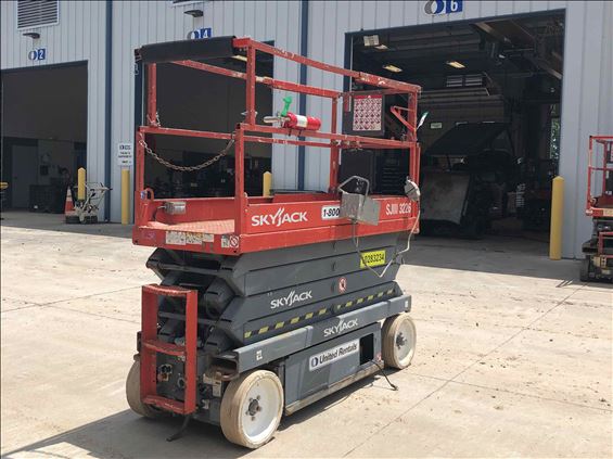 2014 Skyjack SJIII3226 Scissor Lift
