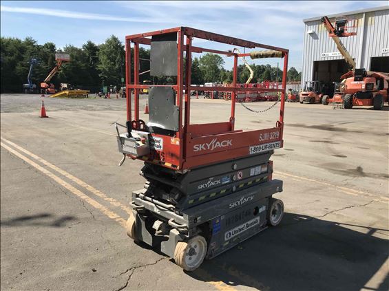 2014 Skyjack SJIII3219 Scissor Lift