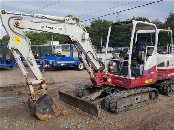 2014 Takeuchi TB240 Mini-Excavator