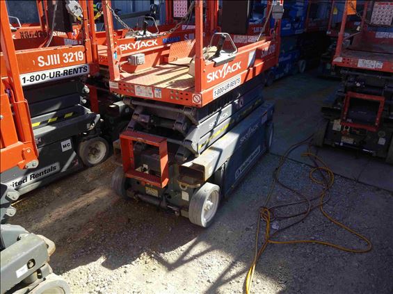 2014 Skyjack SJIII3219 Scissor Lift