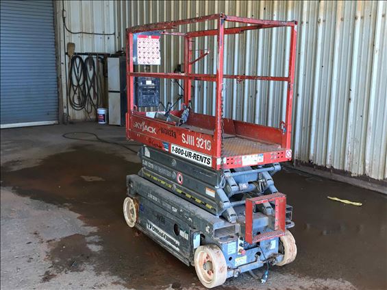 2013 Skyjack SJIII3219 Scissor Lift