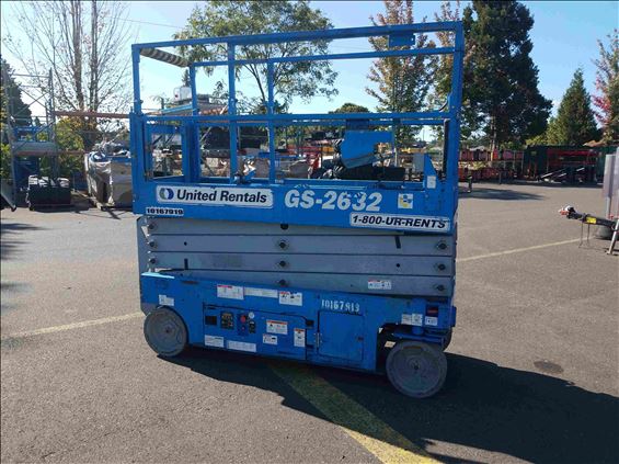 2013 Genie GS-2632 Scissor Lift
