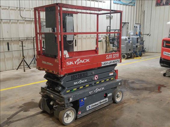 2014 Skyjack SJIII3219 Scissor Lift